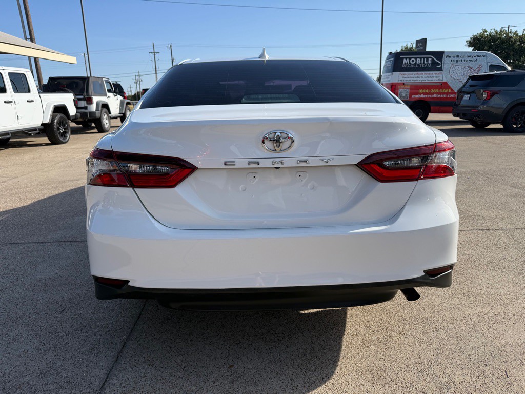 2020 Toyota Camry Image 6