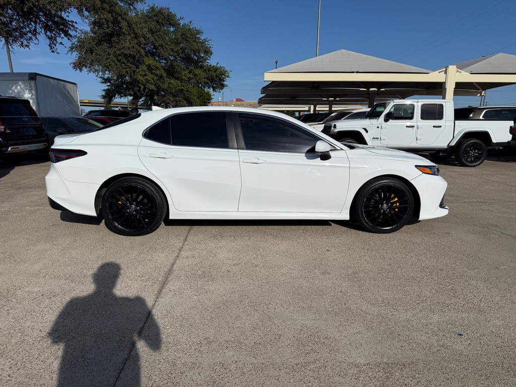 2020 Toyota Camry Image 8
