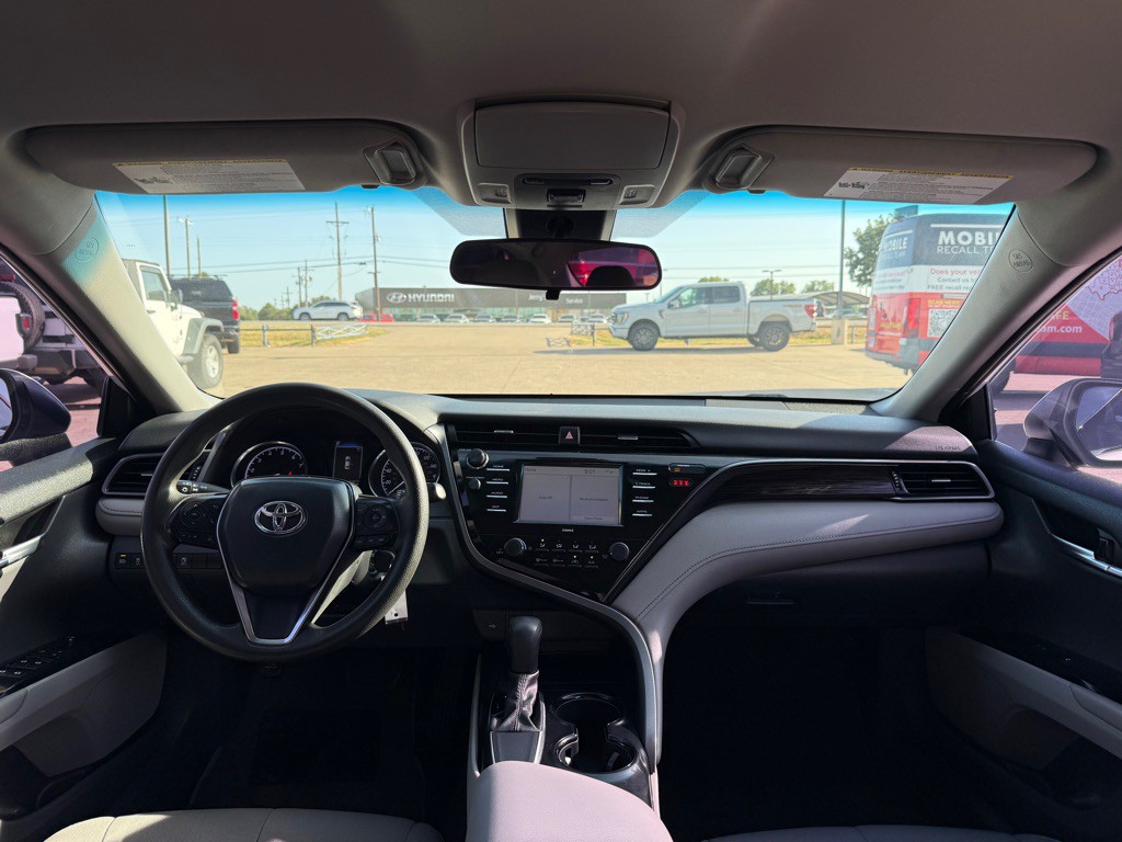 2020 Toyota Camry Image 12