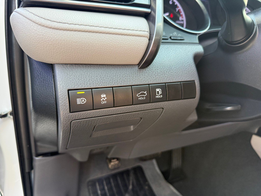 2020 Toyota Camry Image 14