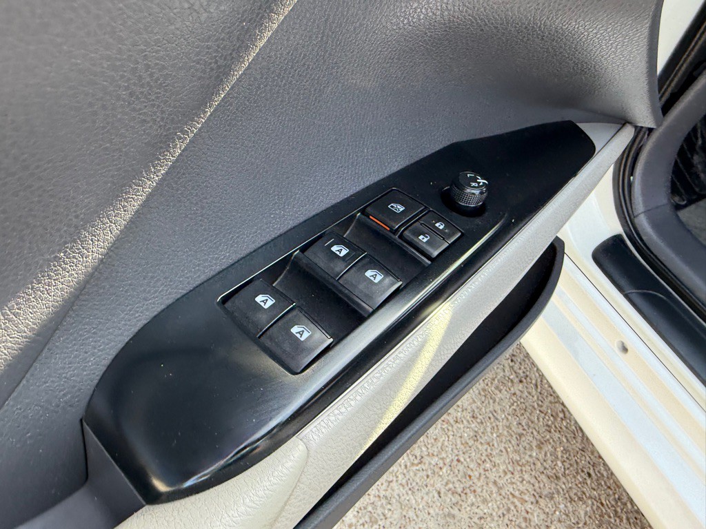 2020 Toyota Camry Image 15