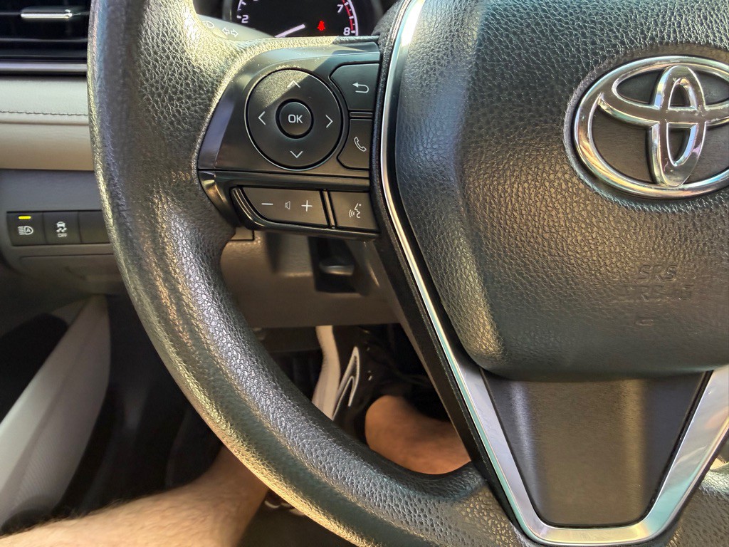 2020 Toyota Camry Image 17