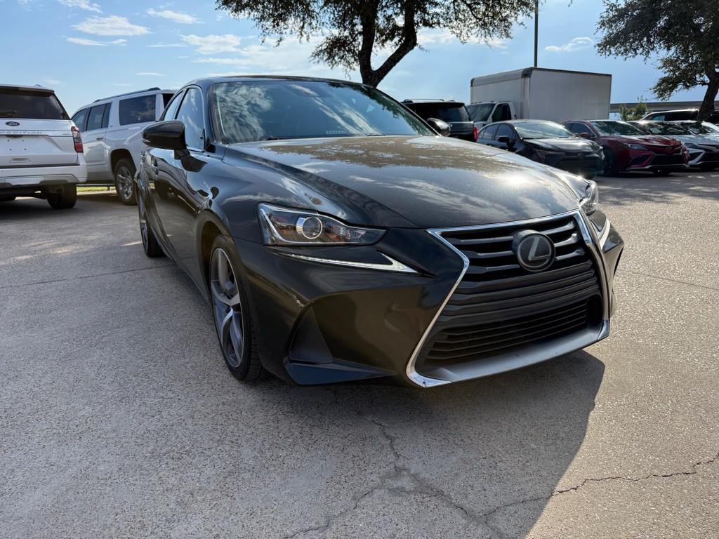 2019 Lexus IS Image 1