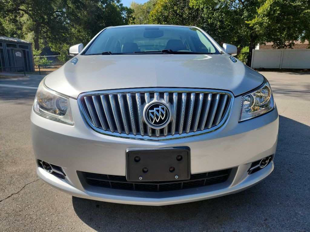 2010 Buick Lacrosse Image 2