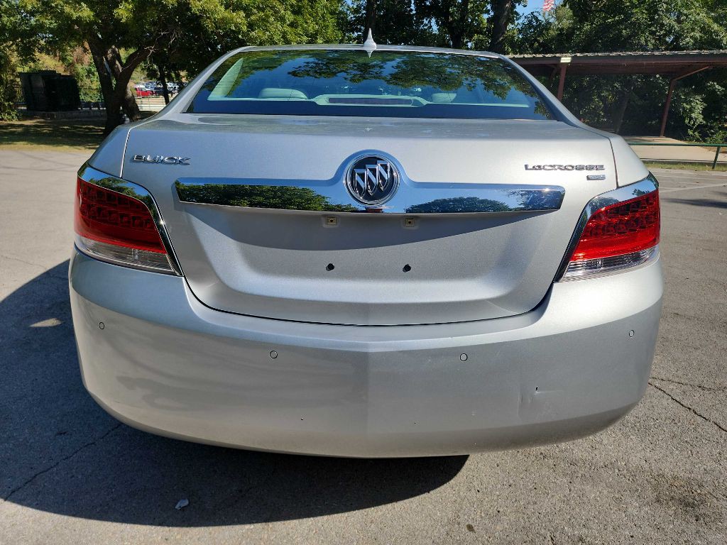 2010 Buick Lacrosse Image 6