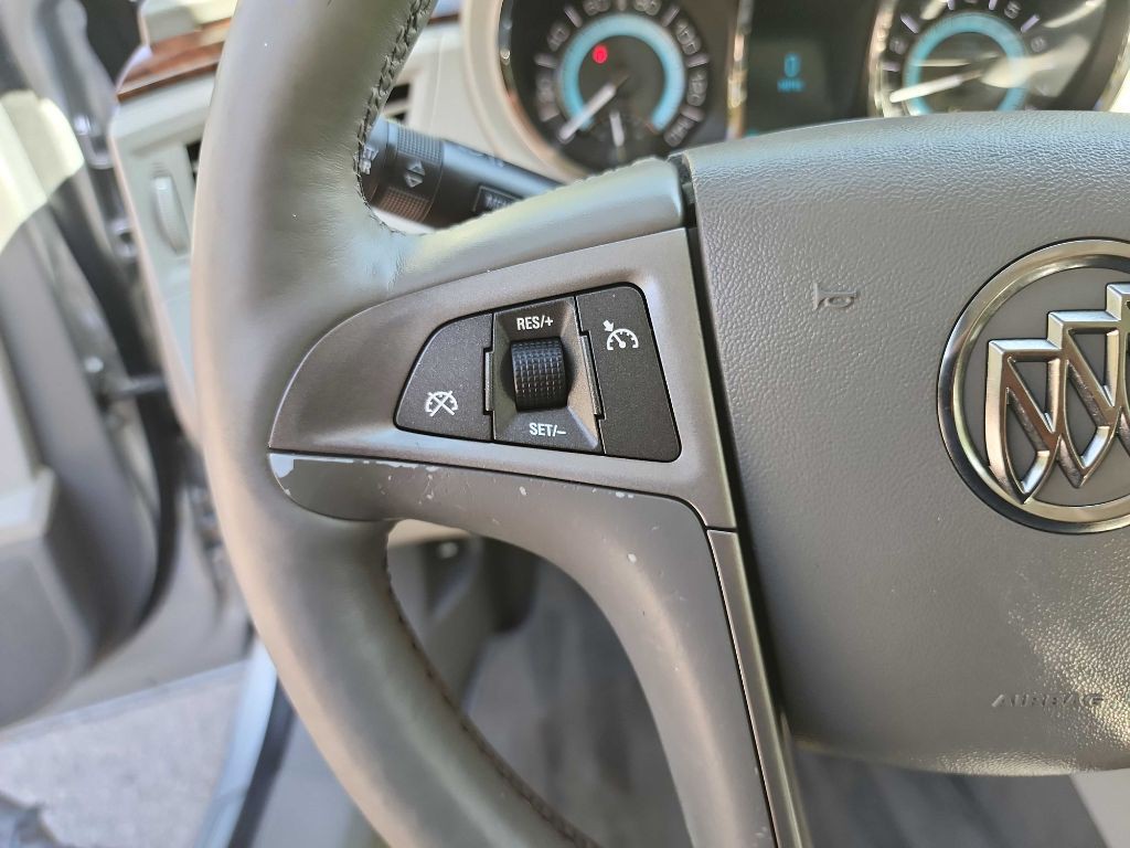 2010 Buick Lacrosse Image 13