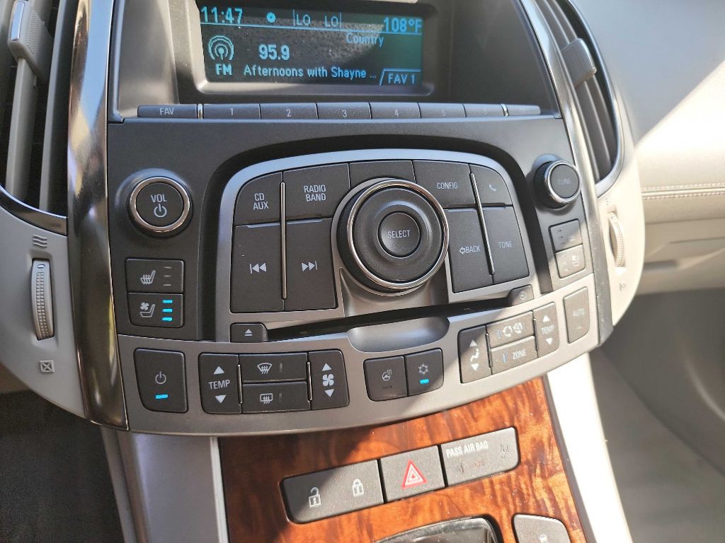 2010 Buick Lacrosse Image 19