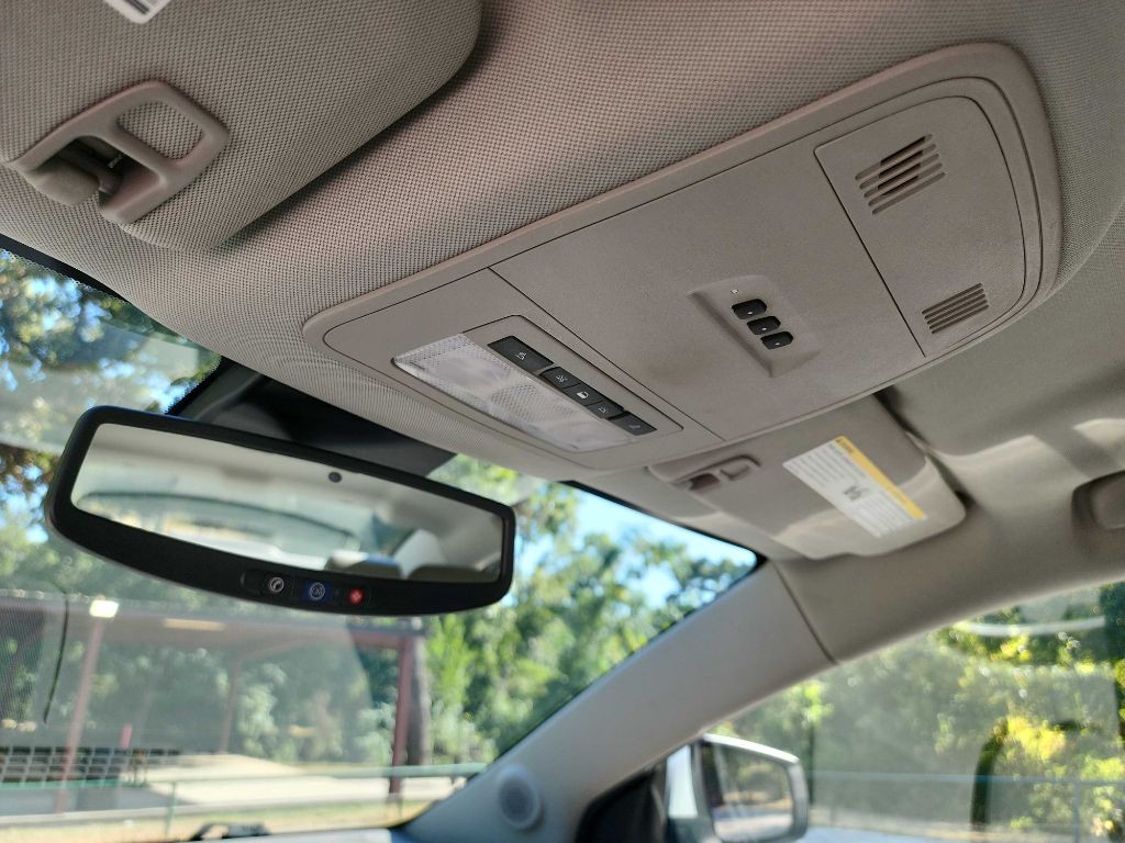 2010 Buick Lacrosse Image 21