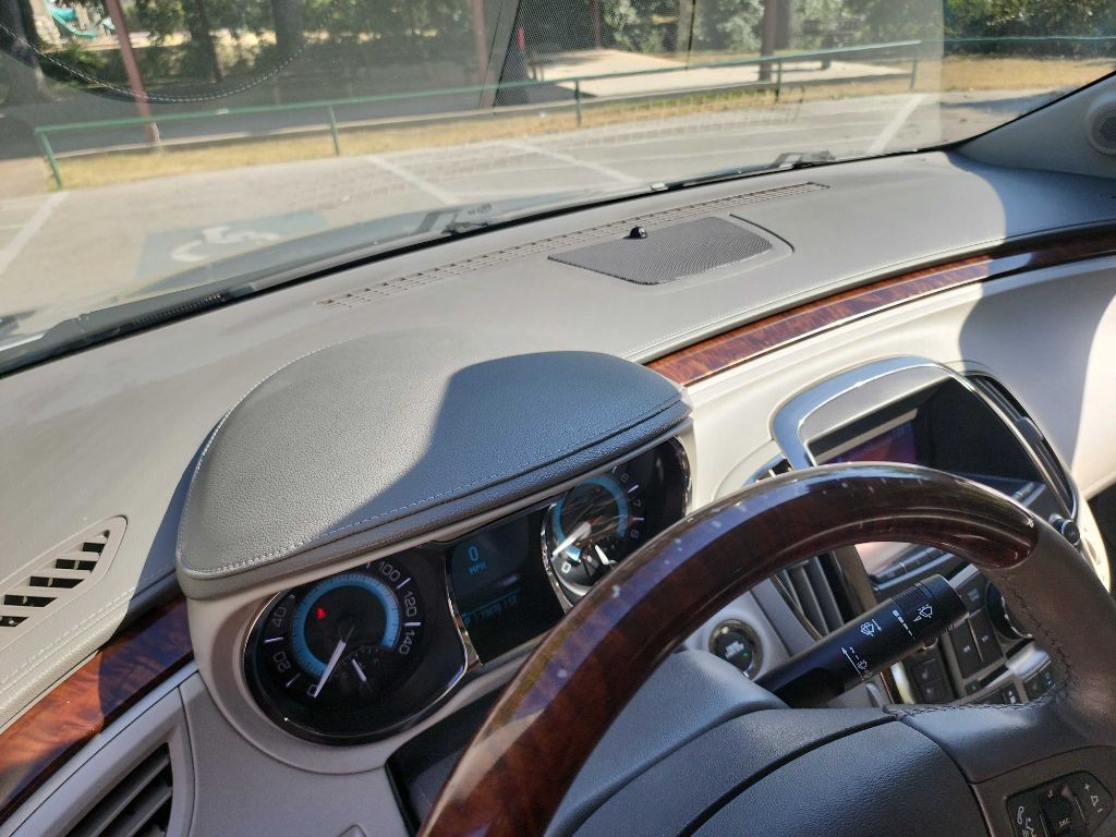 2010 Buick Lacrosse Image 22