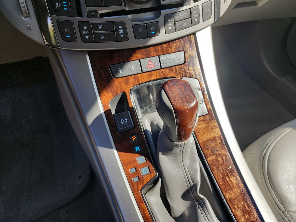 2010 Buick Lacrosse Image 24