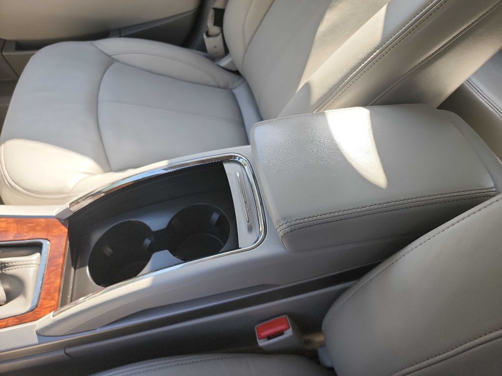 2010 Buick Lacrosse Image 26