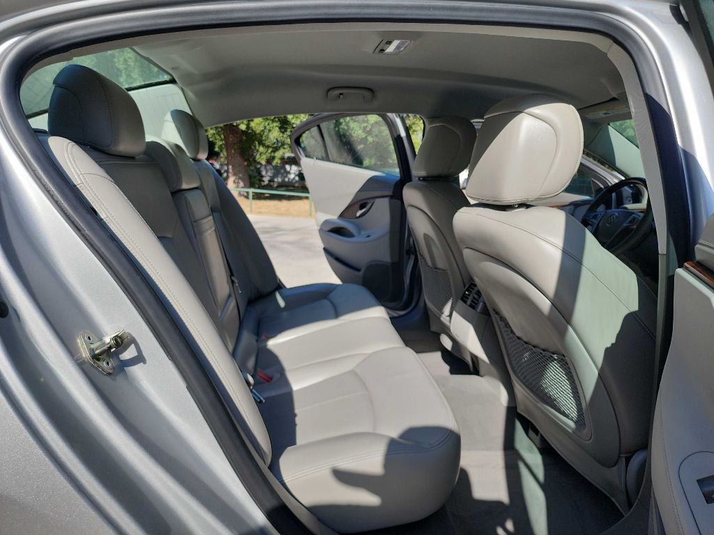 2010 Buick Lacrosse Image 31
