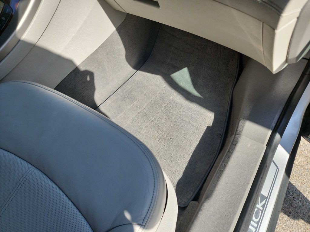 2010 Buick Lacrosse Image 34