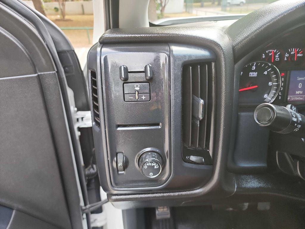 2019 Chevrolet Silverado 1500 Image 17