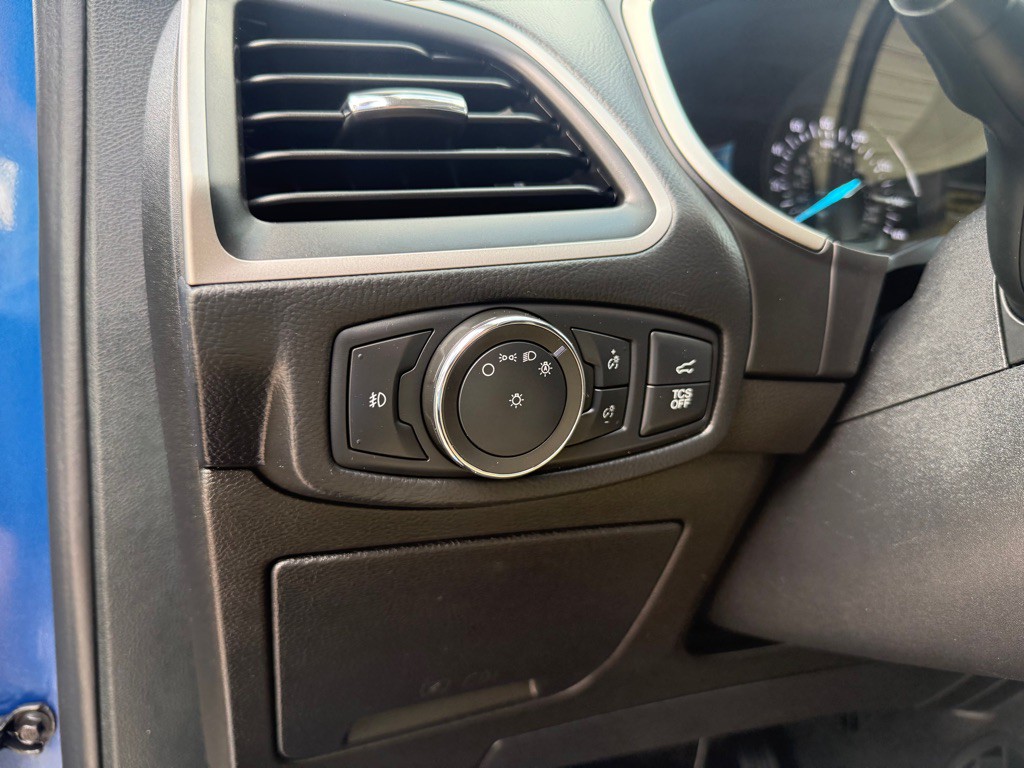2020 Ford Edge Image 18