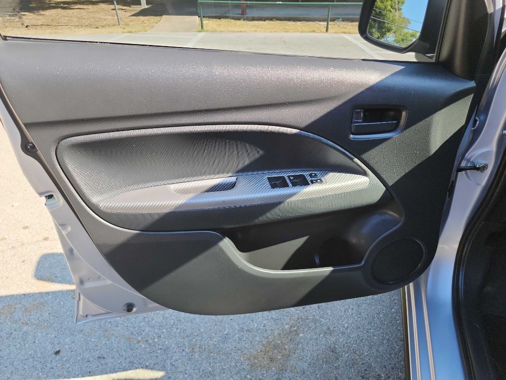2020 Mitsubishi Mirage Image 12