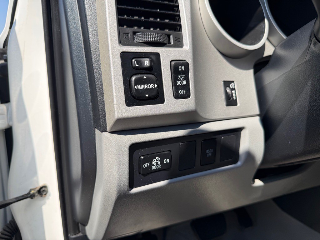 2008 Toyota Tundra Image 19