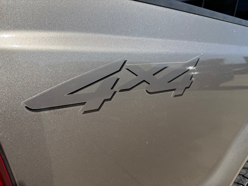 2004 Ford F-350 Image 9