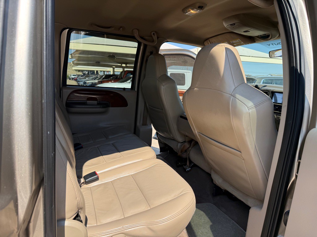 2004 Ford F-350 Image 15
