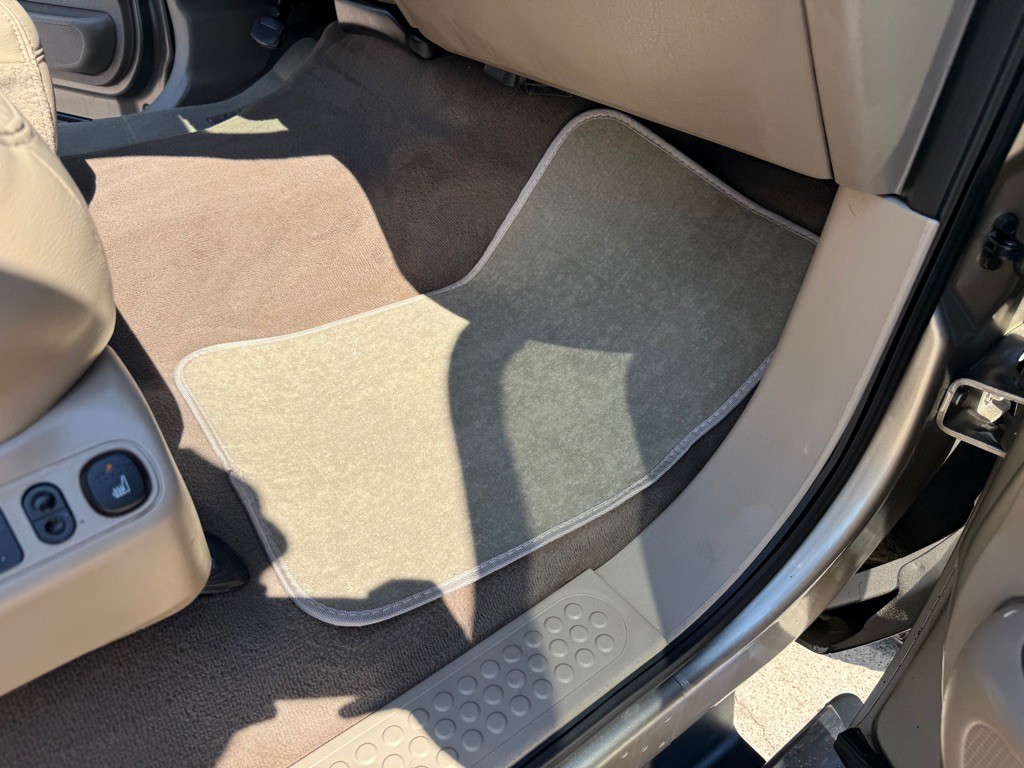 2004 Ford F-350 Image 20