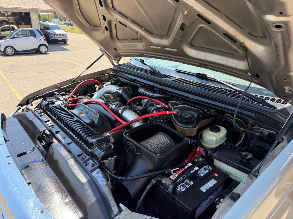 2004 Ford F-350 Image 30