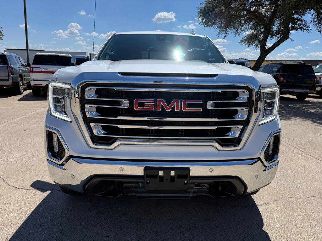 2021 GMC Sierra Image 2
