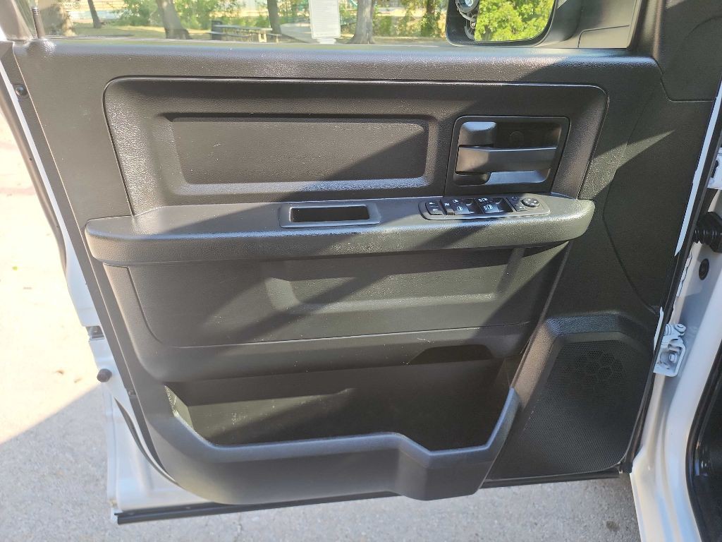 2023 RAM 1500 Image 12