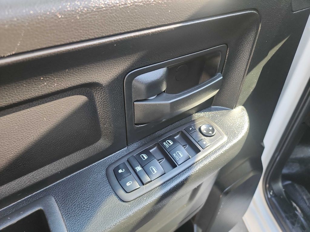 2023 RAM 1500 Image 13