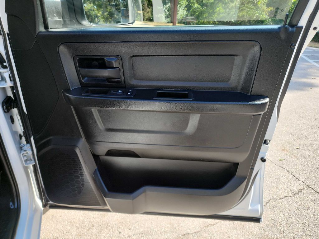2023 RAM 1500 Image 31