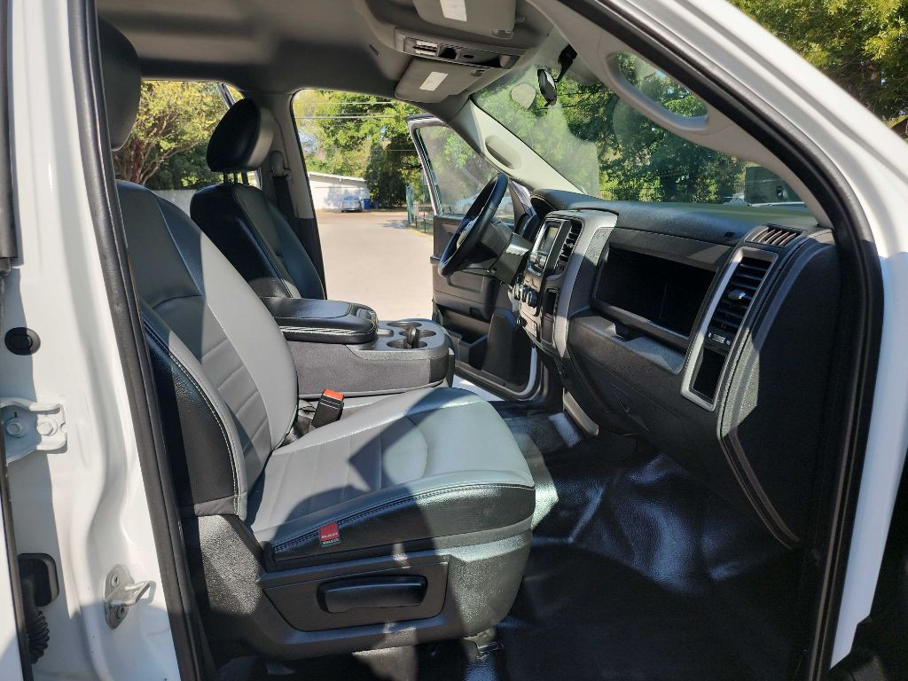 2023 RAM 1500 Image 32