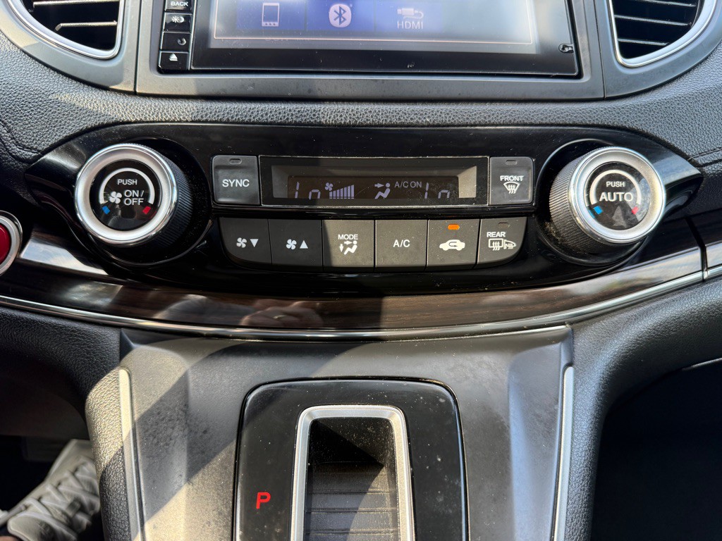 2015 Honda CR-V Image 32
