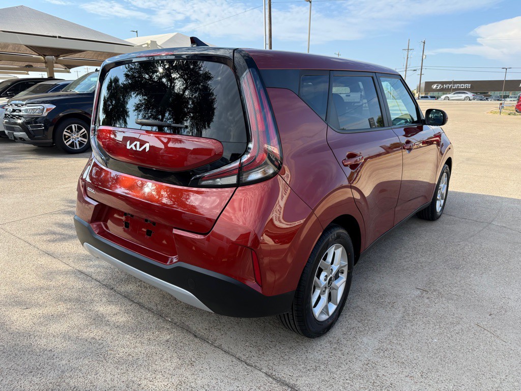 2023 Kia Soul Image 7