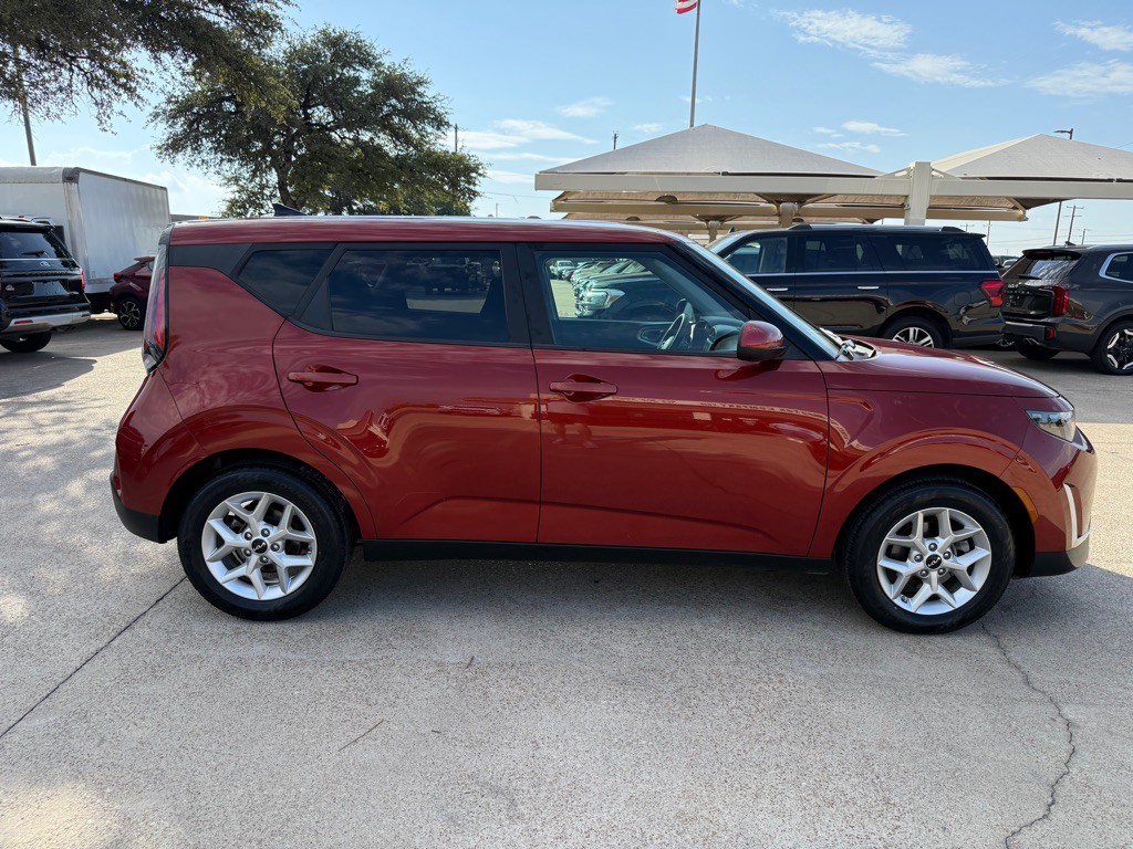2023 Kia Soul Image 8