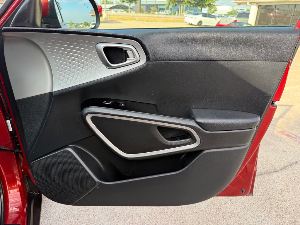 2023 Kia Soul Image 21