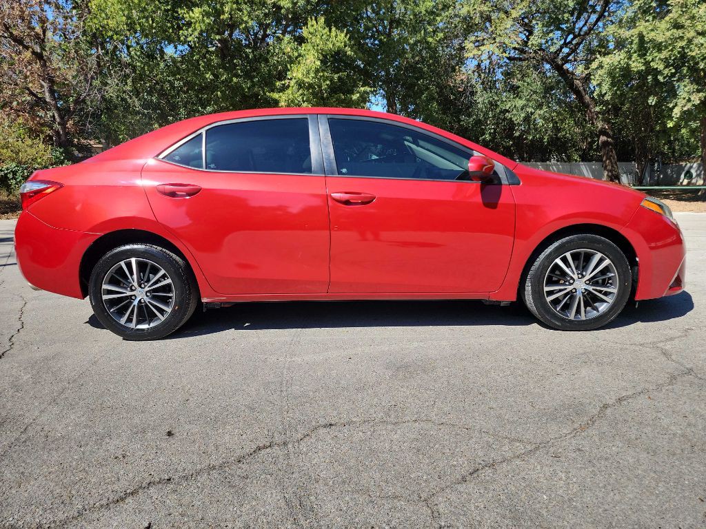 2016 Toyota Corolla Image 8