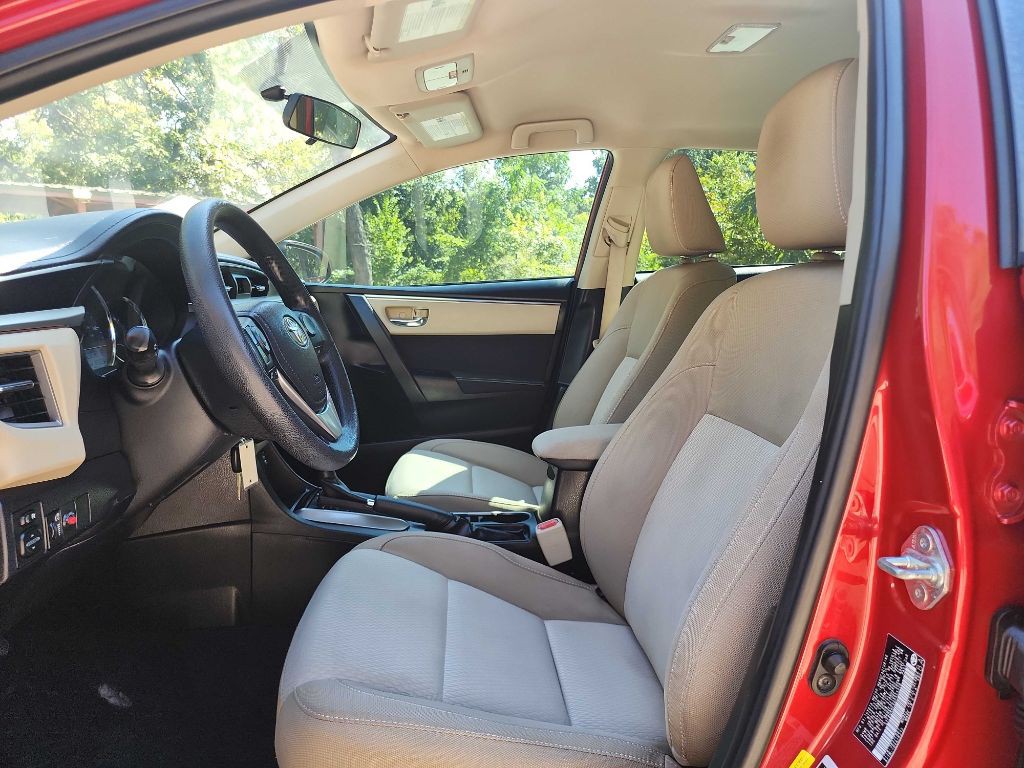 2016 Toyota Corolla Image 12