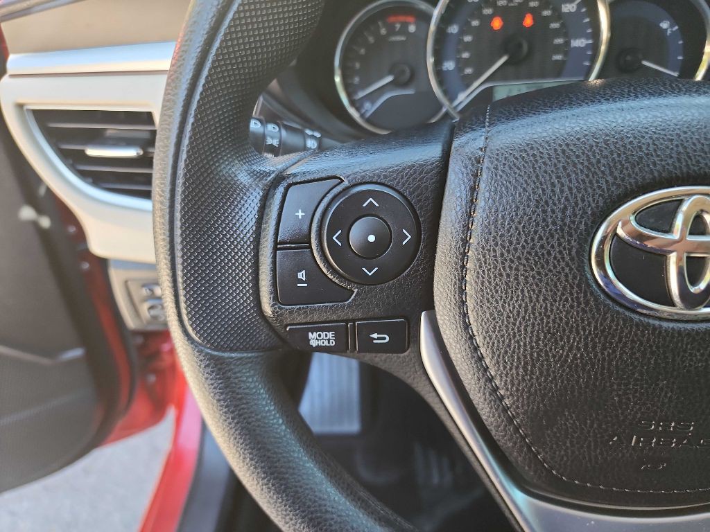 2016 Toyota Corolla Image 15