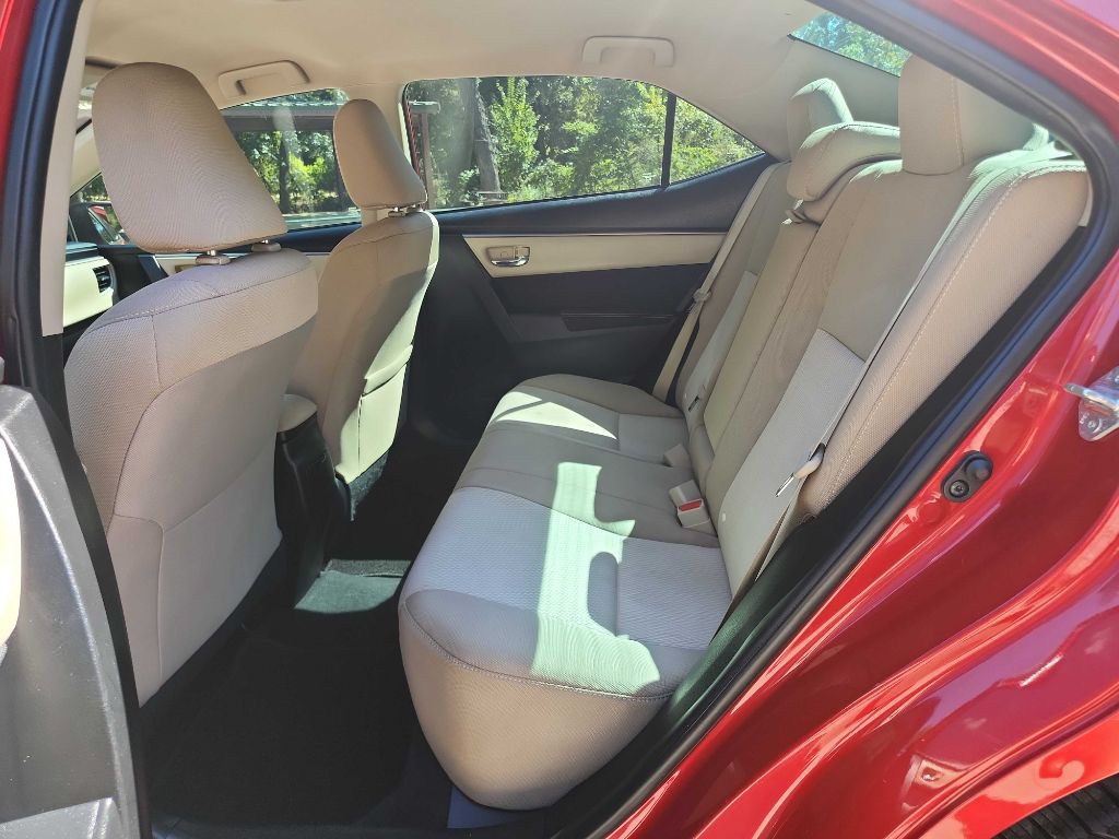 2016 Toyota Corolla Image 25