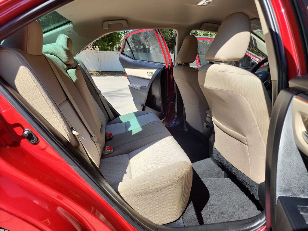 2016 Toyota Corolla Image 31