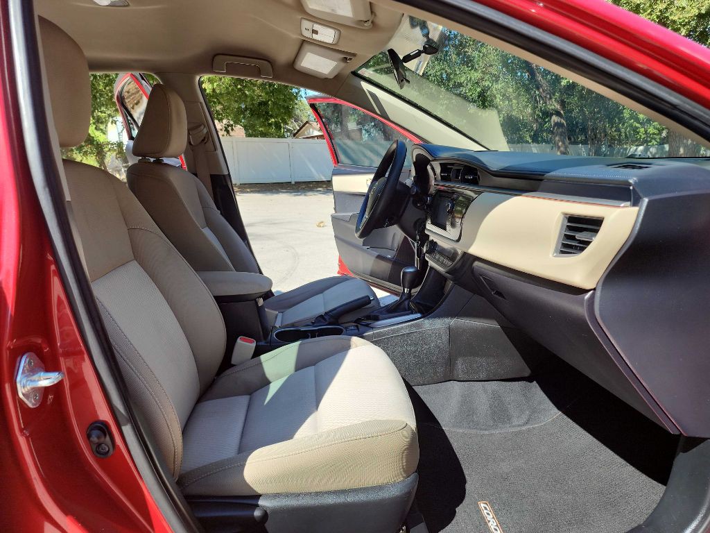 2016 Toyota Corolla Image 34