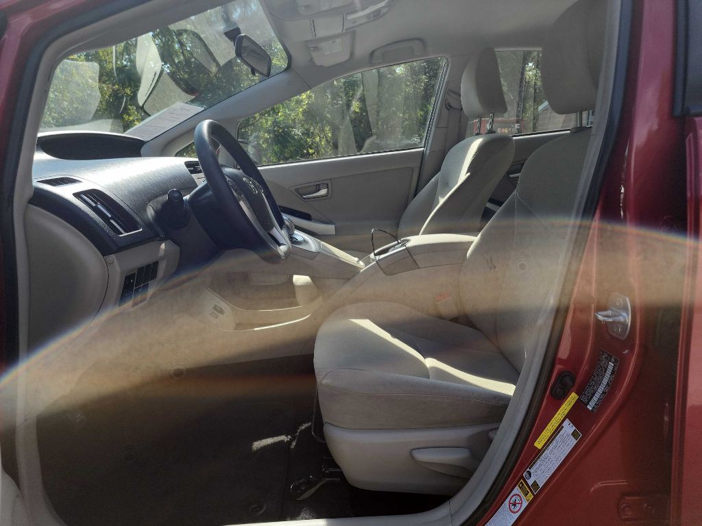 2012 Toyota Prius Image 13
