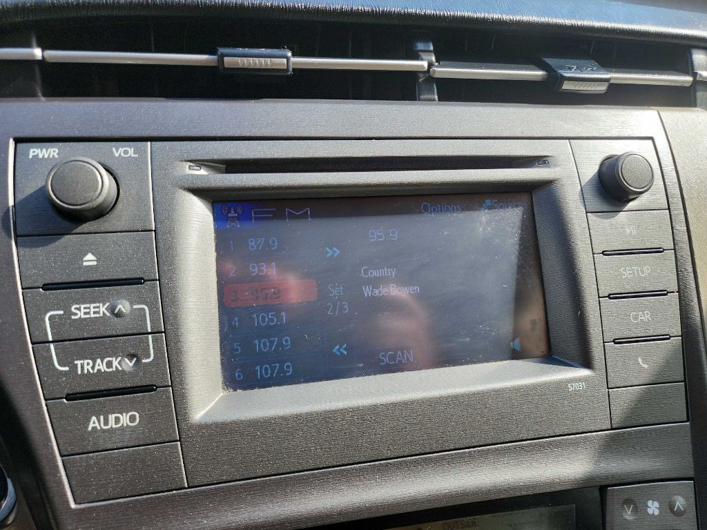 2012 Toyota Prius Image 20