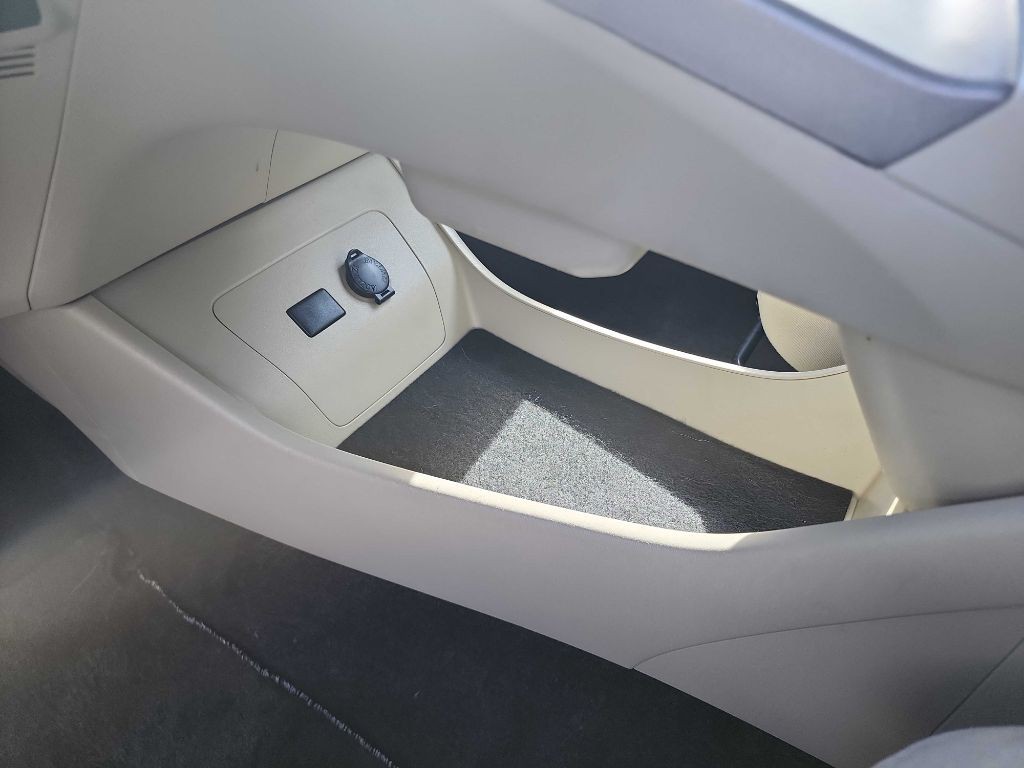 2012 Toyota Prius Image 22