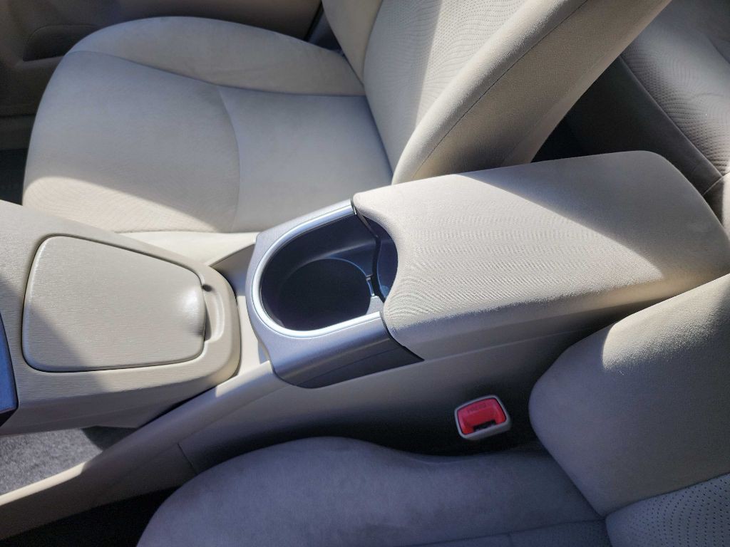 2012 Toyota Prius Image 25