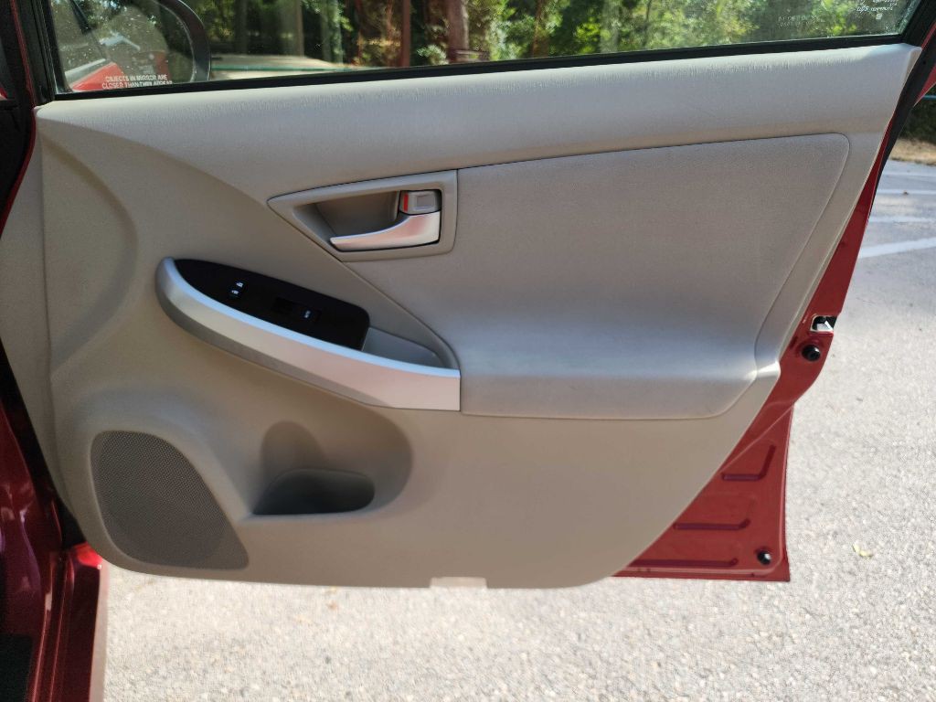 2012 Toyota Prius Image 29