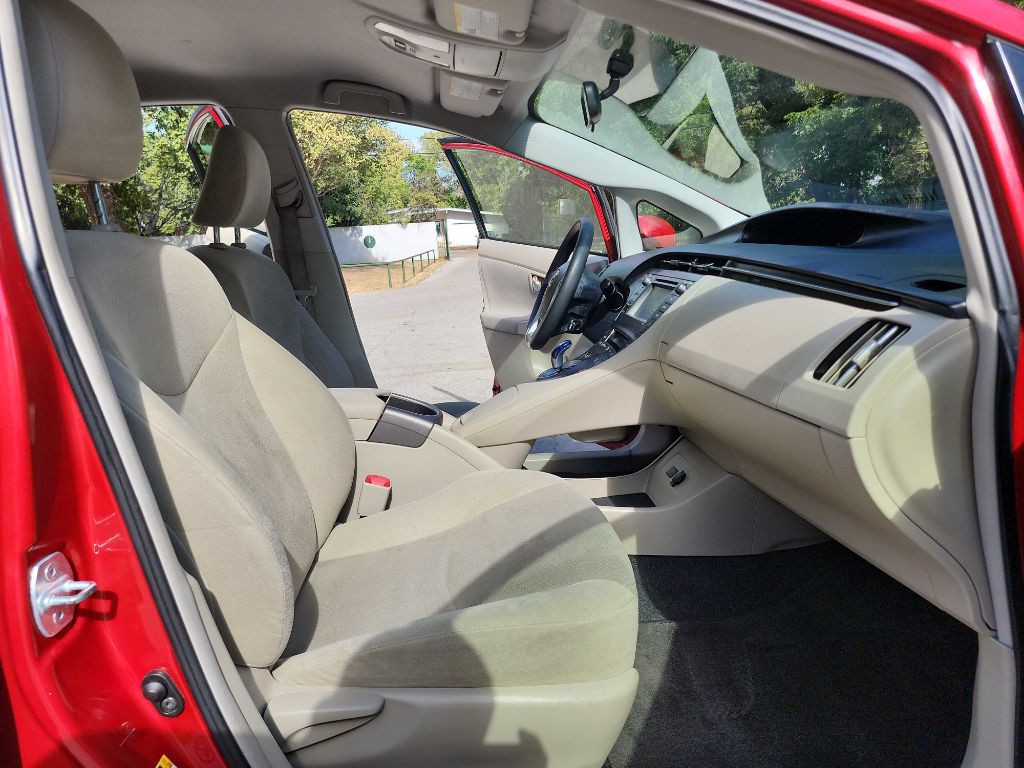 2012 Toyota Prius Image 35