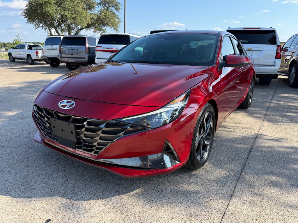 2023 Hyundai Elantra Image 3
