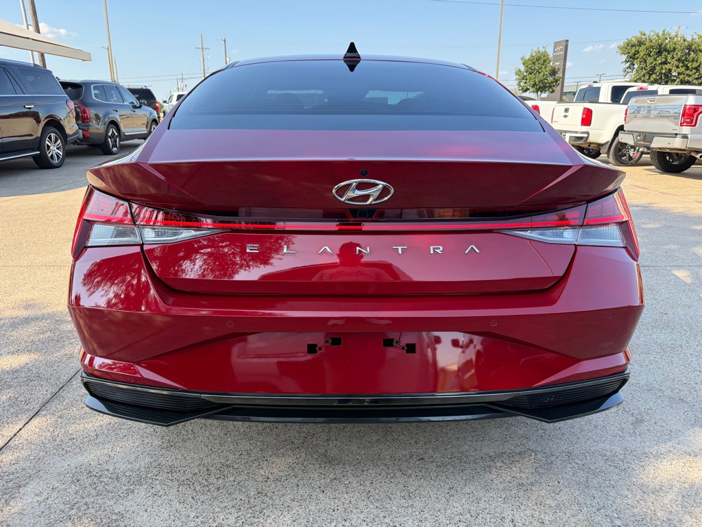 2023 Hyundai Elantra Image 6