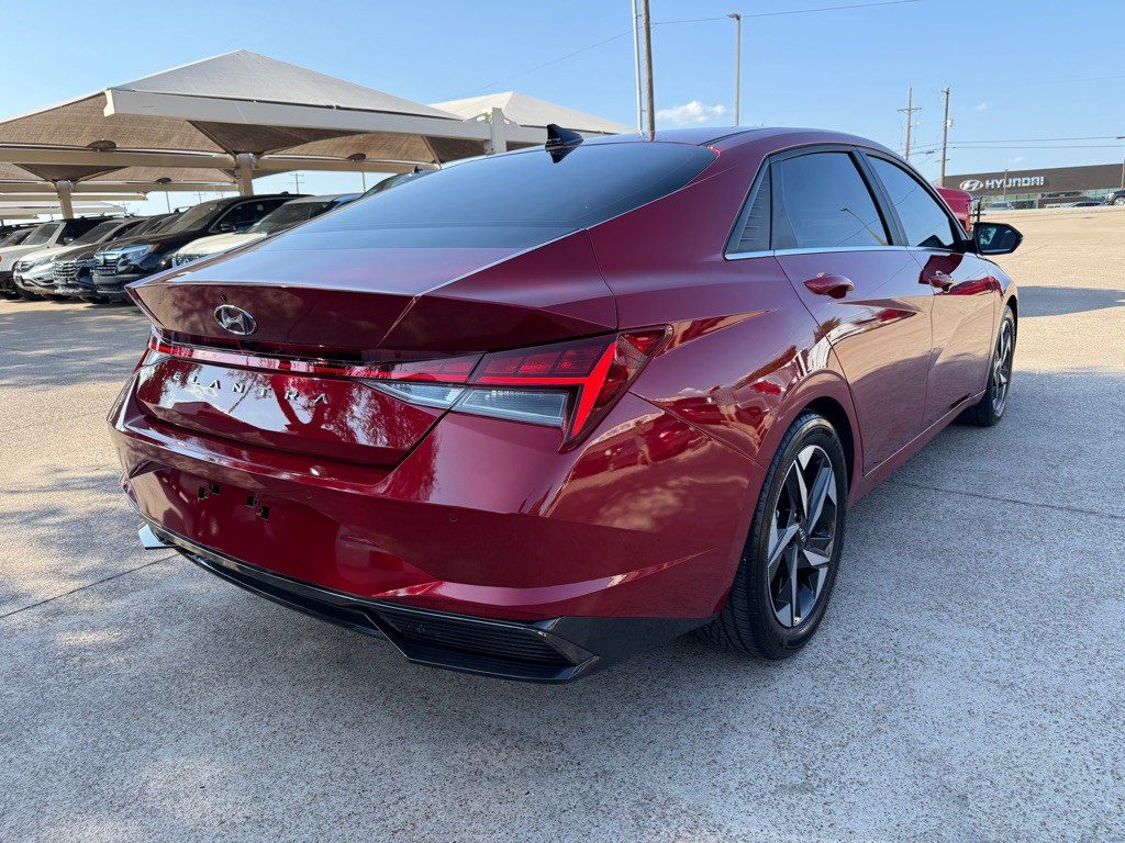 2023 Hyundai Elantra Image 7