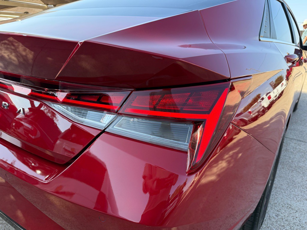 2023 Hyundai Elantra Image 9